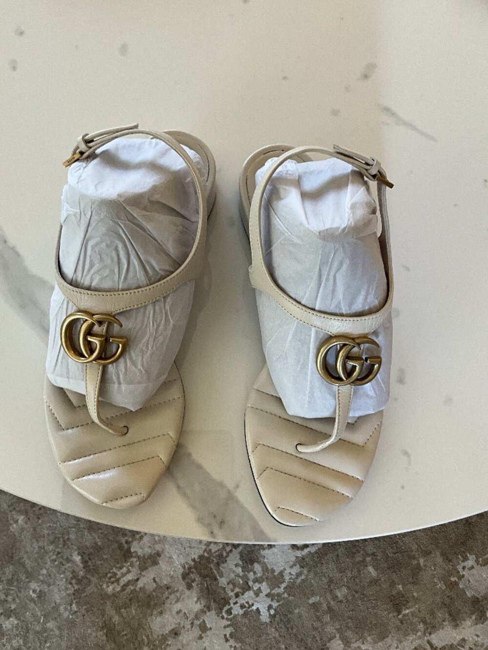 Gucci Cream Leather Quilted Thong Sandals with Gold Double G